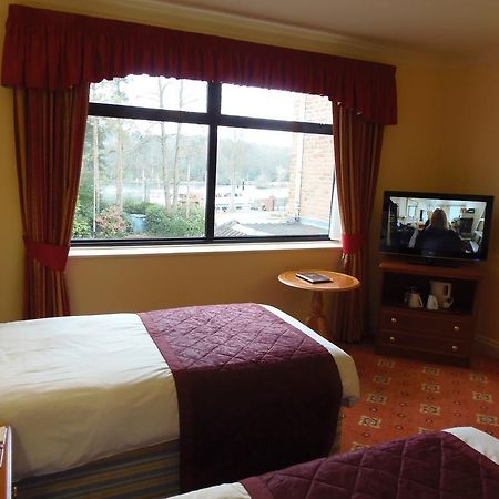 Lakeside Continental Hotel Camberley Luaran gambar