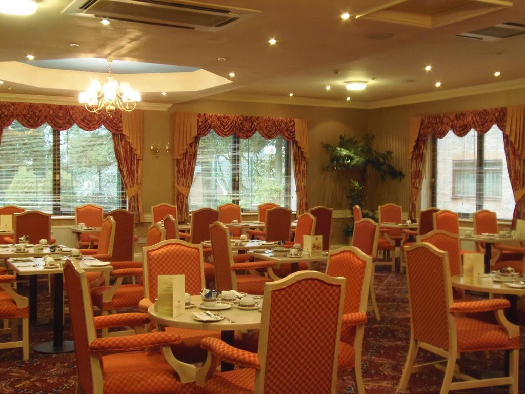Lakeside Continental Hotel Camberley Luaran gambar