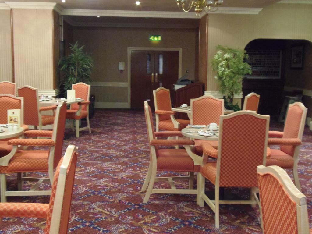 Lakeside Continental Hotel Camberley Luaran gambar